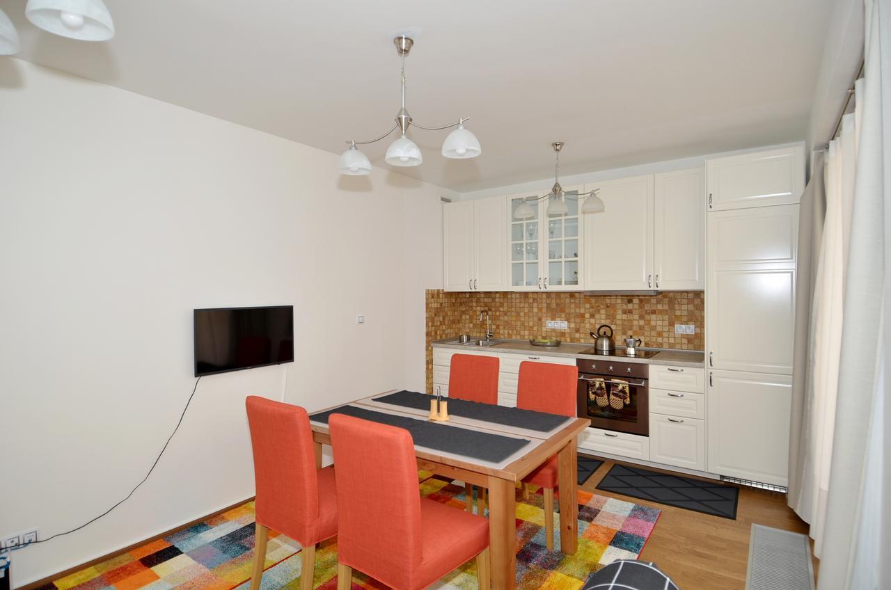 Apartman Mozartova Apartment Прага Екстериор снимка