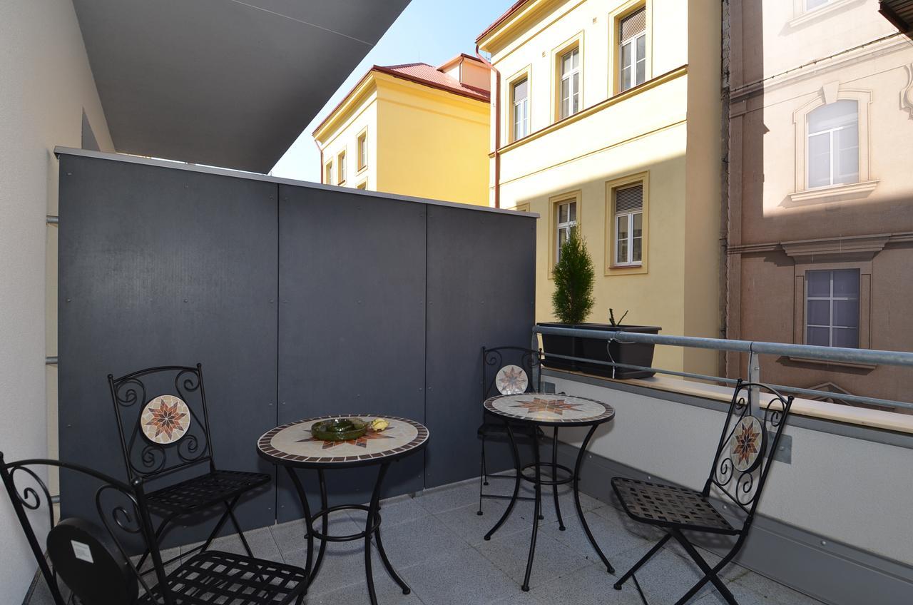 Apartman Mozartova Apartment Прага Екстериор снимка